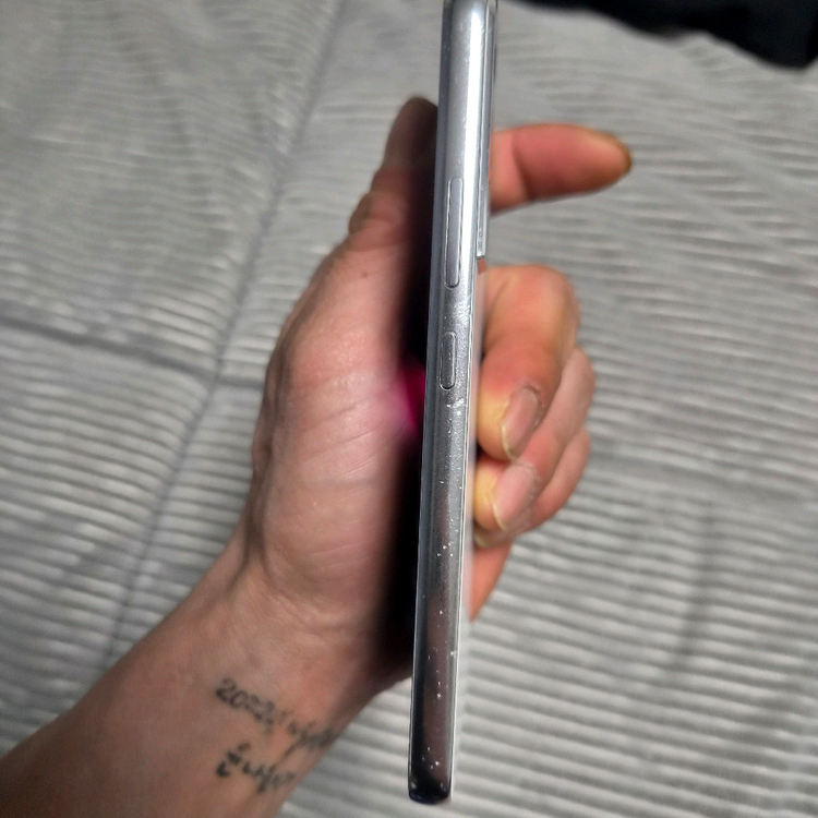 5G 스마트폰 실버 256GB 이미지