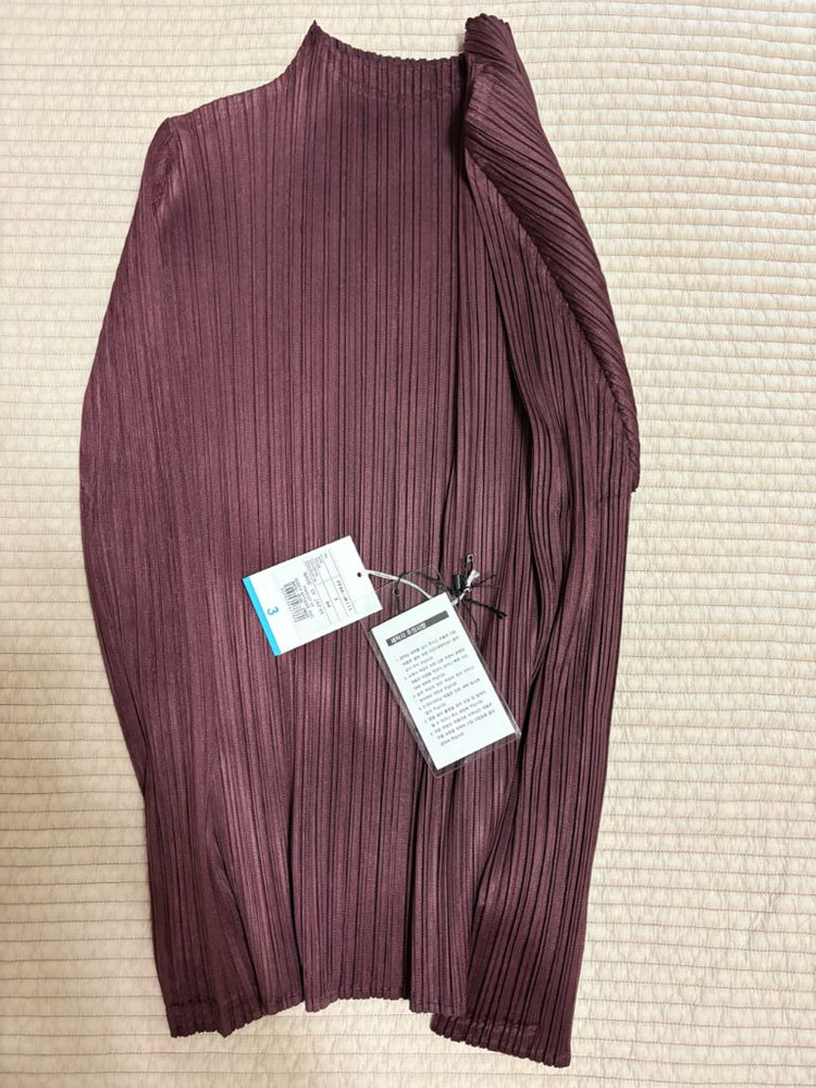 플리츠플리즈 PLEATS PLEASE 1월먼슬리탑 이미지