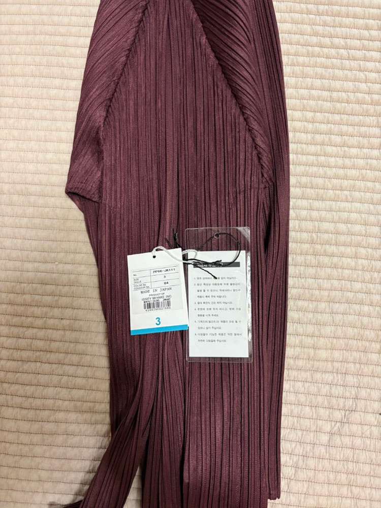 플리츠플리즈 PLEATS PLEASE 1월먼슬리탑 이미지