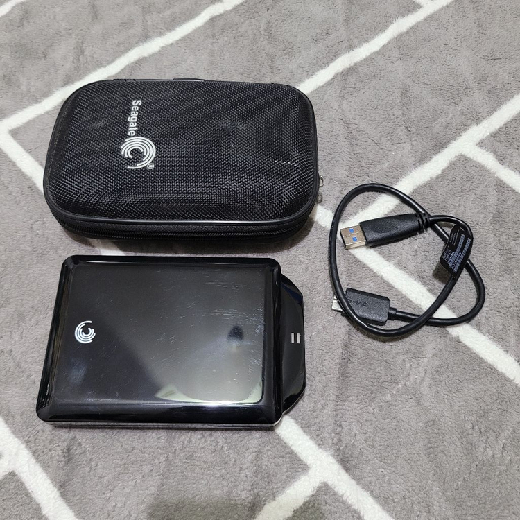 씨게이트 Seagate 외장하드 1tb + 케이스 + 케이블 포함 이미지