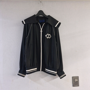 럭키슈에뜨 점퍼 이미지