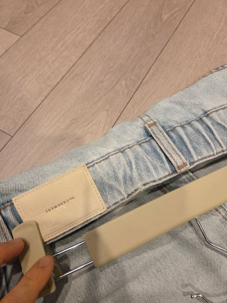 더캐시미어 백 밴딩 스티치 와이드 데님 팬츠 이미지