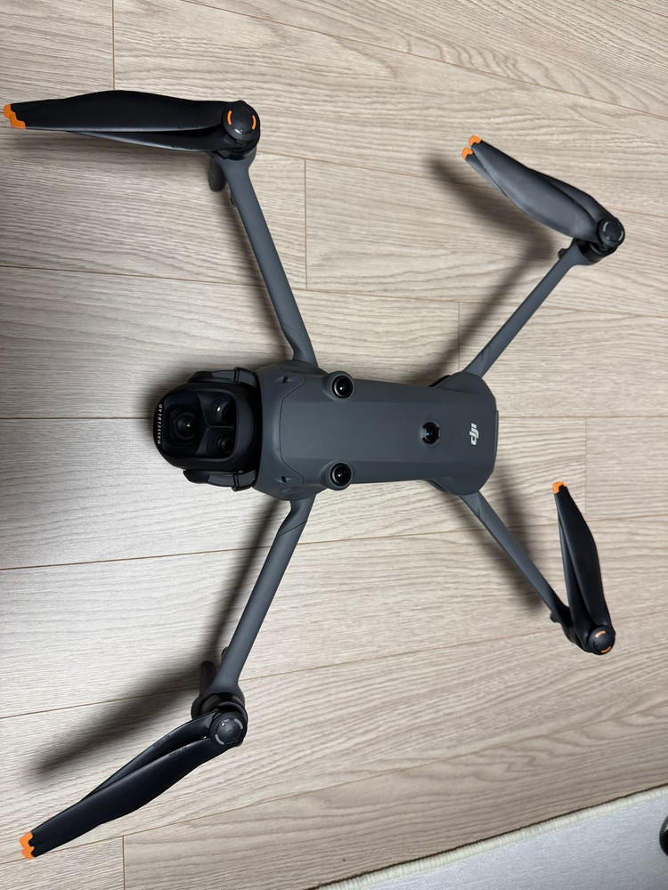 dji 매빅 4 프로 드론 플라이모어 콤보 이미지