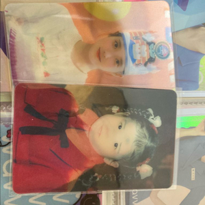 아이유 5기 홀로그램 포토카드 이미지