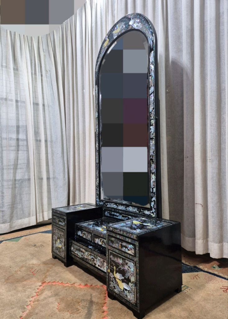 전통고가구 인테리어 자개화장대 이미지