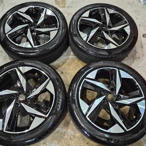 아반떼CN7 17인치 순정 휠타이어 판매합니다 이미지