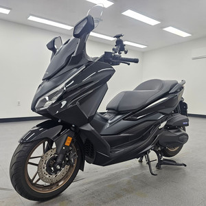 혼다 포르자350 25년식 4,000km 판매합니다. 이미지