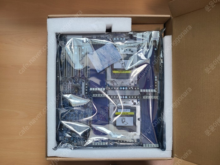 [Gigabyte] 기가바이트 MZ73-LM0(Rev.2) EPYC 9004/9005 Server Board 이미지