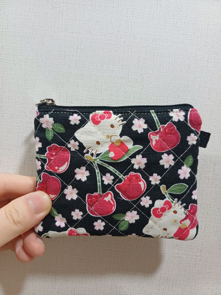 키티 고전 핸드메이드지갑 이미지