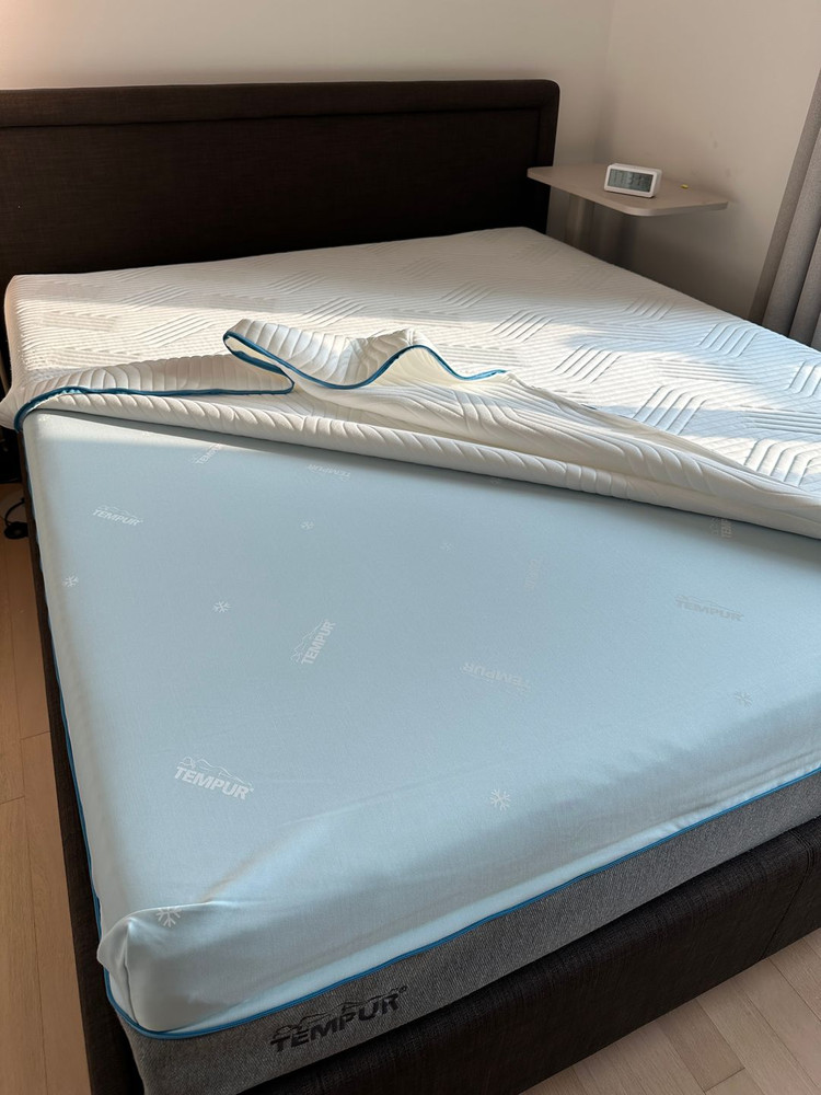 템퍼 클라우드 럭스 킹(K) 사이즈 30T 매트리스 판매합니다. (더현대 정품) 이미지