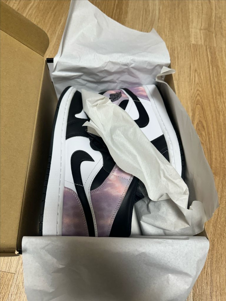 나이키 조던 1 미드 화이트 블랙 타이다이 265 이미지