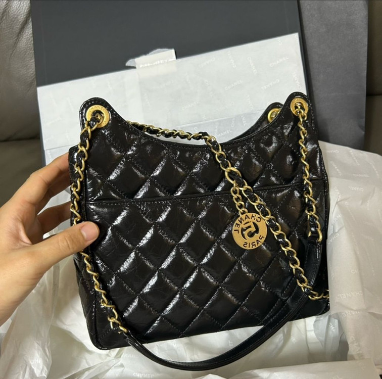 샤넬 포켓 체인 호보백미디움 이미지