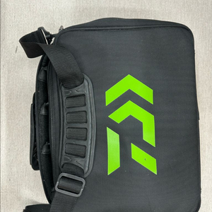 다이와 릴 가방 릴 캐리백 루어케이스 등 이미지