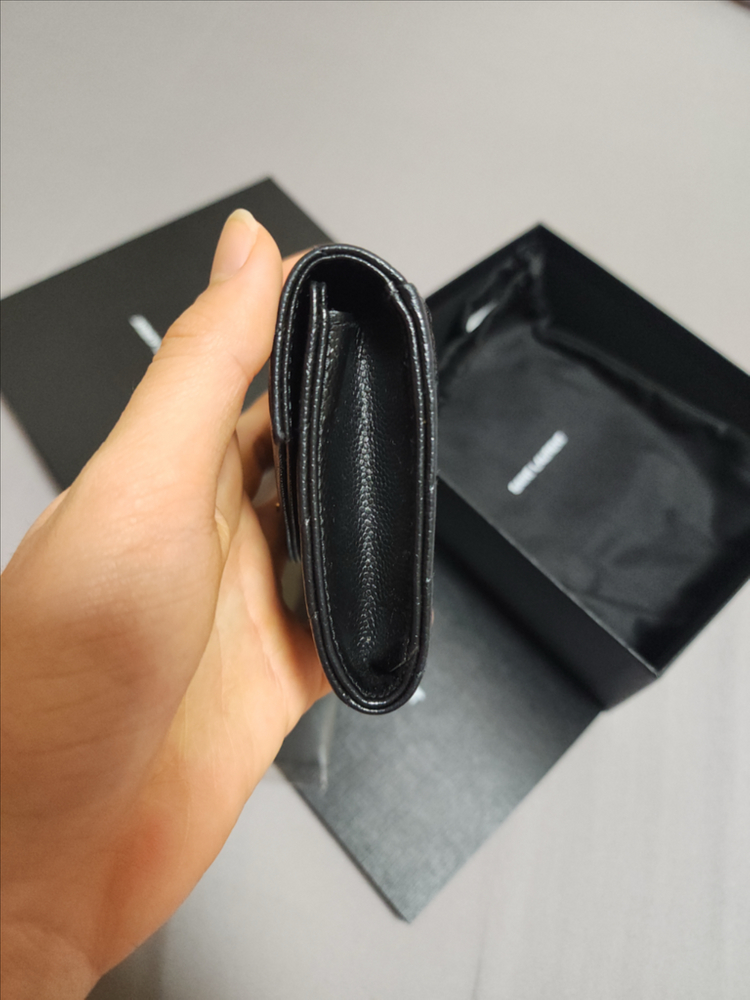 생로랑 카산드라 마틀라세 카드지갑 블랙 금장 이미지