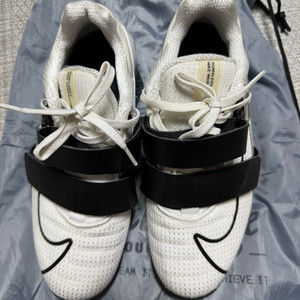 나이키 로말레오4 245 이미지