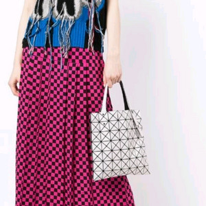 바오바오백 프리즘 미니 토트백 새상품급 정품(보증서O)구찌프라다루이비통디올고야드샤넬셀린느보테가버버리발렌시아가가방 이미지