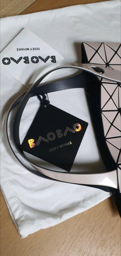 바오바오백 프리즘 미니 토트백 새상품급 정품(보증서O)구찌프라다루이비통디올고야드샤넬셀린느보테가버버리발렌시아가가방 이미지