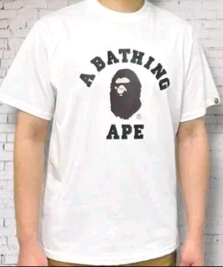 베이프 반팔 티셔츠 이미지