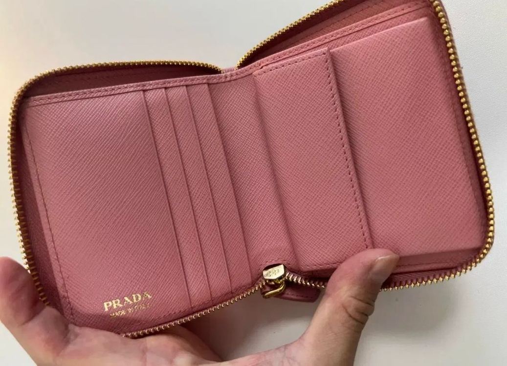 프라다 사피아노 핑크 반지갑 이미지
