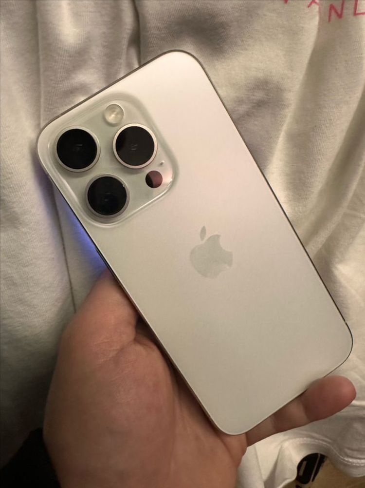 아이폰 15 프로 128Gb 화이트 이미지