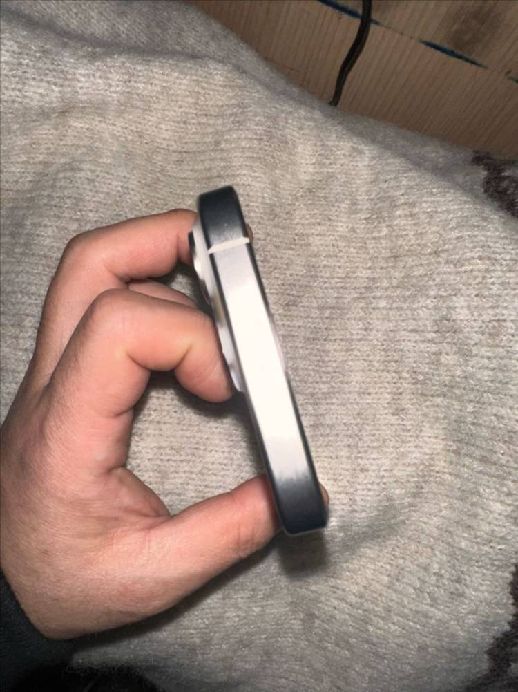 아이폰 15 프로 128Gb 화이트 이미지