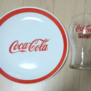 코카콜라 접시,컵 이미지