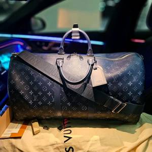 루이비통 퍼렐 한정판 그라데이션 키폴55 다크 블루 (새상품) 이미지