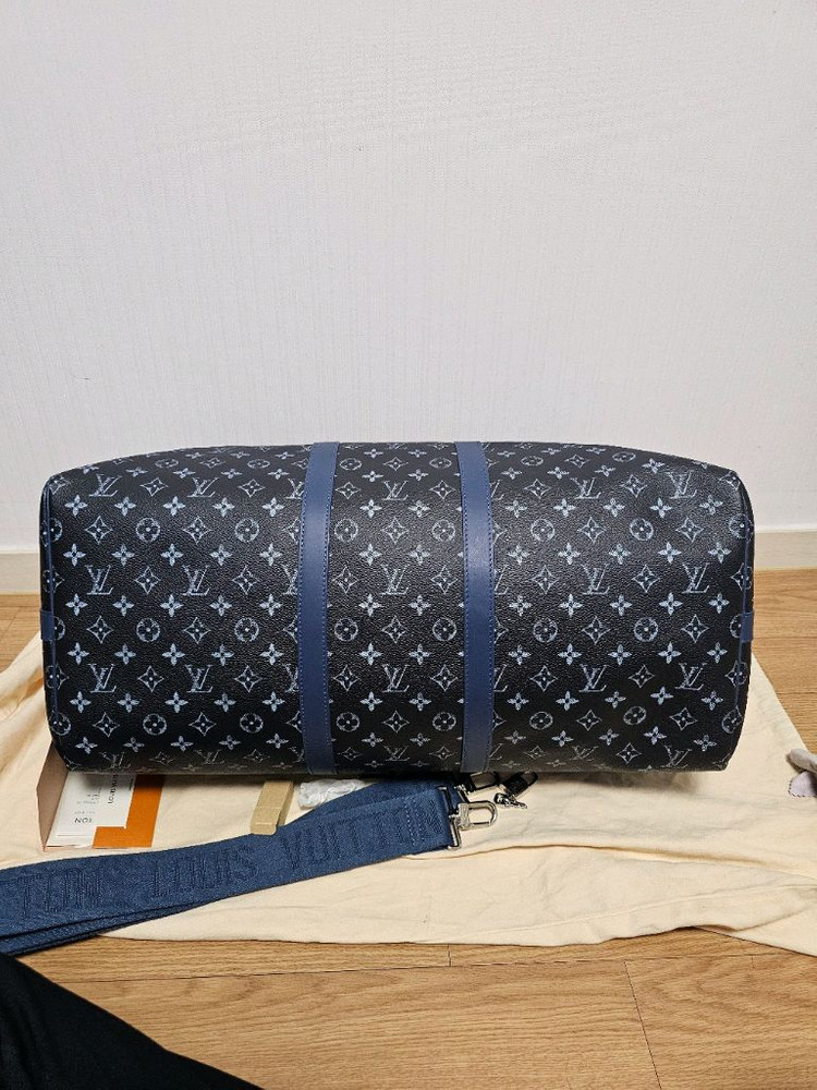 루이비통 퍼렐 한정판 그라데이션 키폴55 다크 블루 (새상품) 이미지