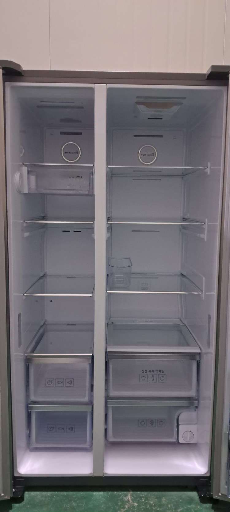 1622 삼성 780L 2도어 정수기양문형냉장고(메탈) 이미지