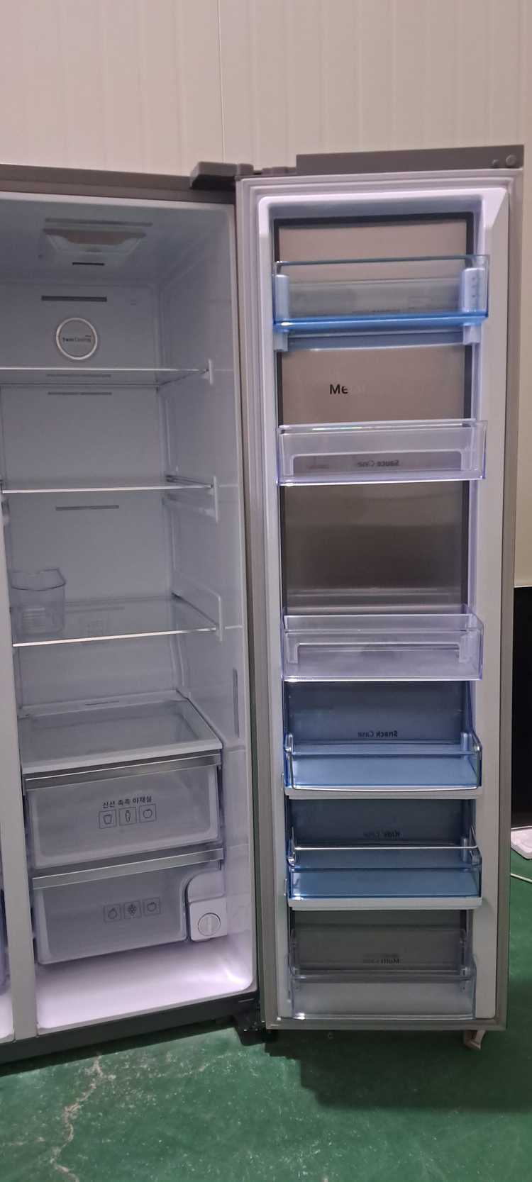 1622 삼성 780L 2도어 정수기양문형냉장고(메탈) 이미지