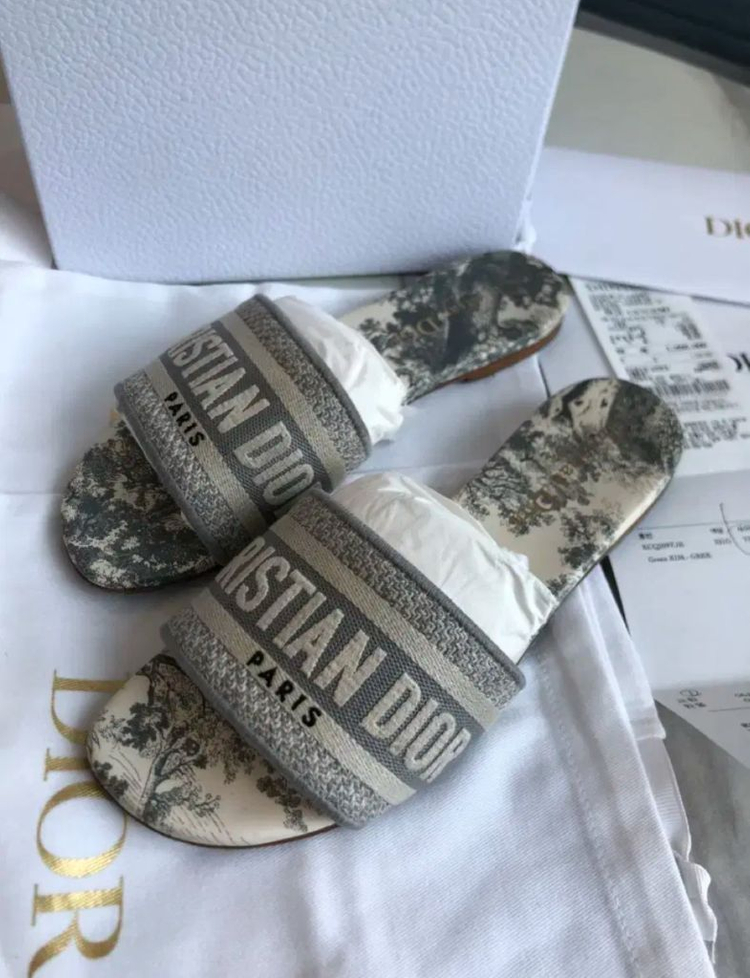 [25년식/풀구성] 36 / 디올 트왈 드 주이 디웨이 뮬 이미지