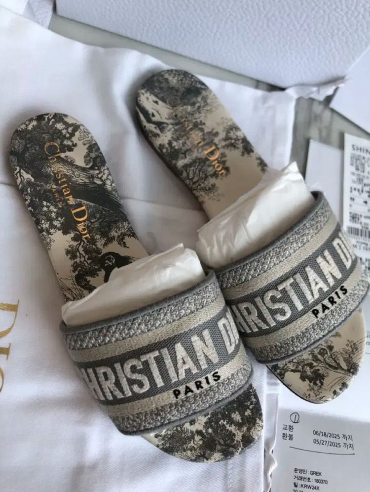 [25년식/풀구성] 36 / 디올 트왈 드 주이 디웨이 뮬 이미지