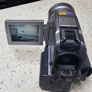 SONY DCR-PC115 6mm 캠코더 작동품 이미지