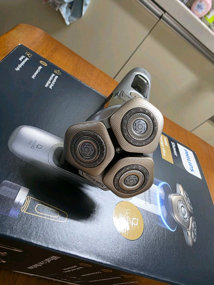 필립스 전기 면도기 i9000 프레스티지 울트라 XP9404/26 이미지