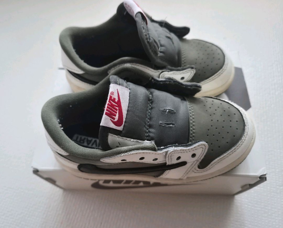 (140)나이키 조던1 트래비스 스캇 올리브 TD 이미지