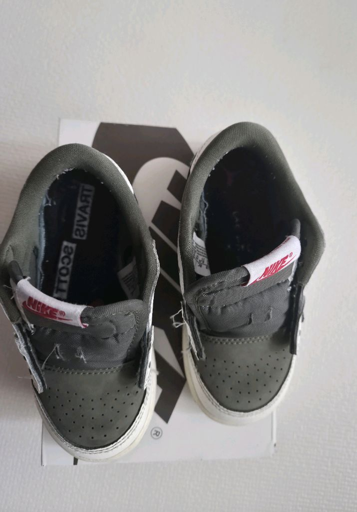 (140)나이키 조던1 트래비스 스캇 올리브 TD 이미지