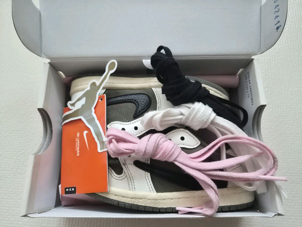 (140)나이키 조던1 트래비스 스캇 올리브 TD 이미지