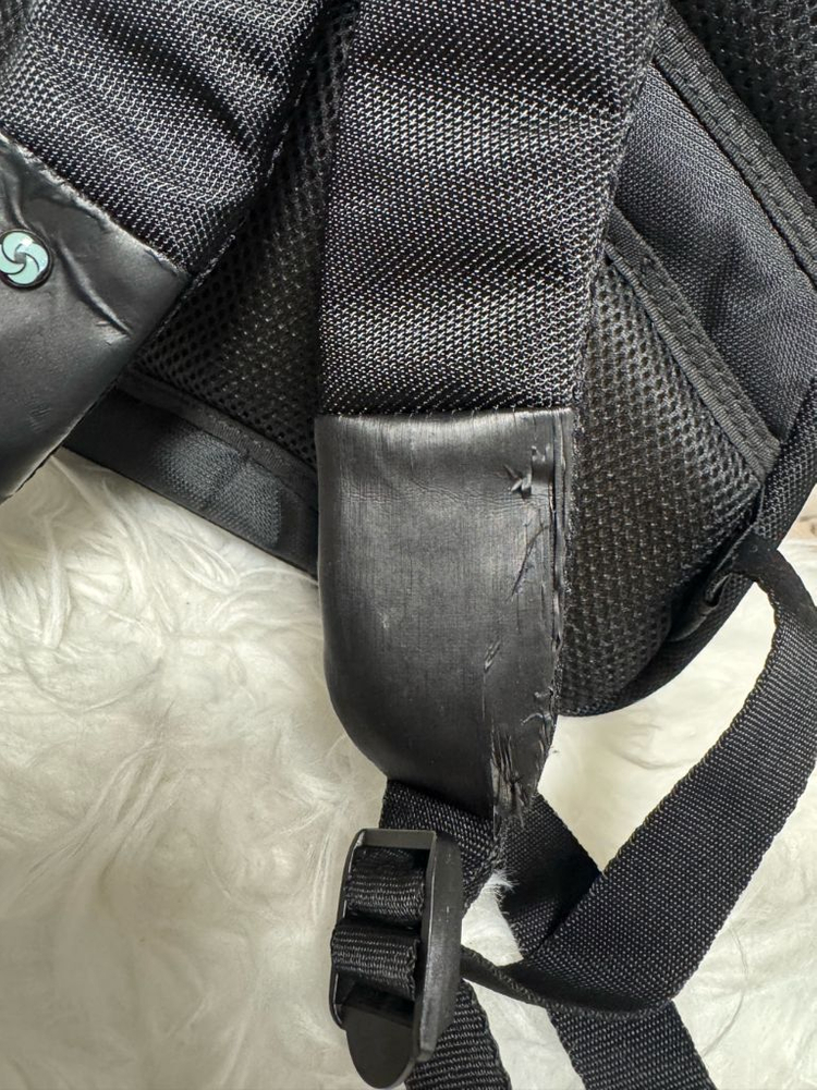 소지섭착용 샘소나이트 비즈니스 백팩 통근가방 노트북 수납가능 이미지