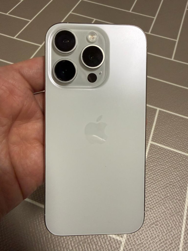 아이폰 15프로 128기가 화이트 이미지