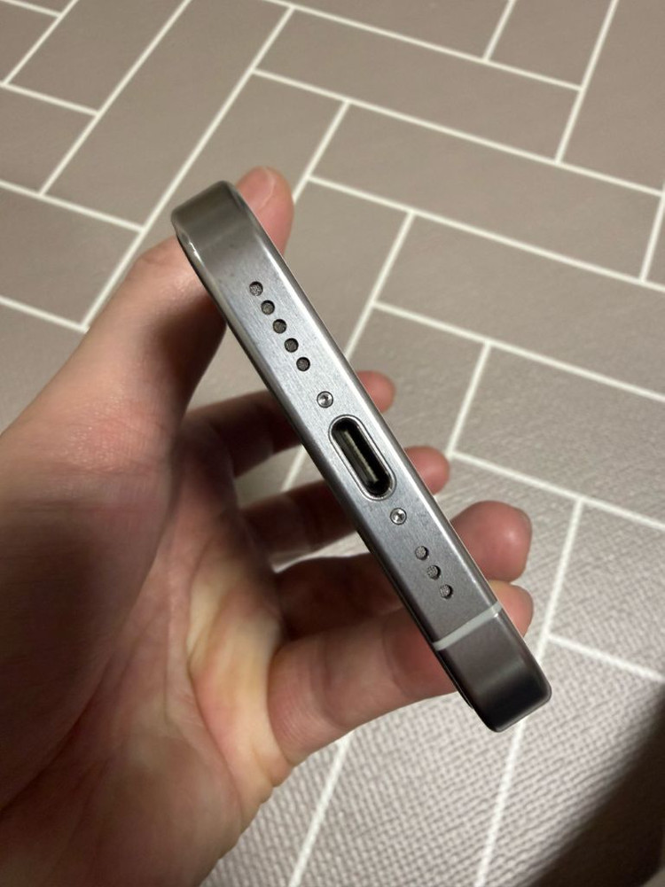 아이폰 15프로 128기가 화이트 이미지