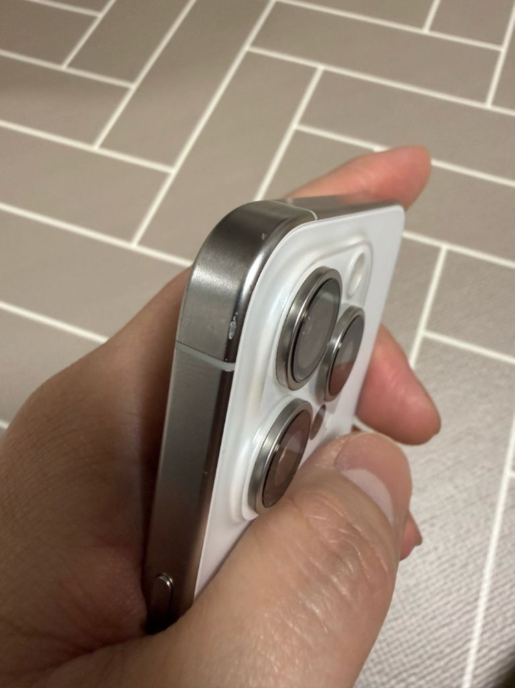 아이폰 15프로 128기가 화이트 이미지