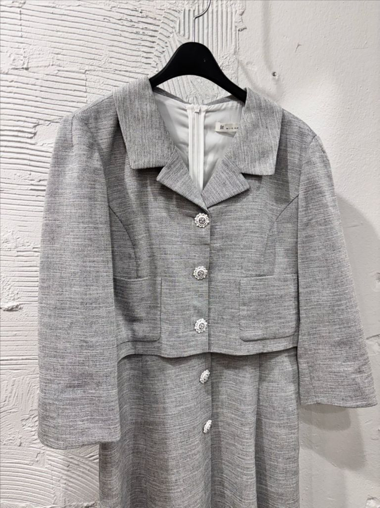 잇미샤 그레이 카라 원피스 이미지