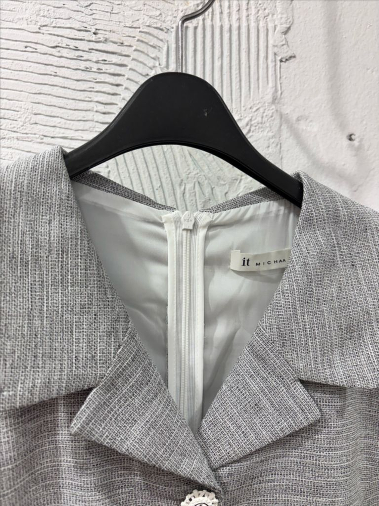 잇미샤 그레이 카라 원피스 이미지