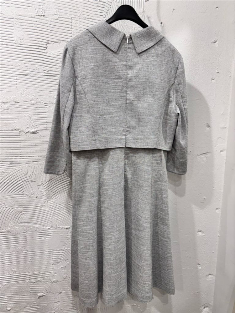 잇미샤 그레이 카라 원피스 이미지