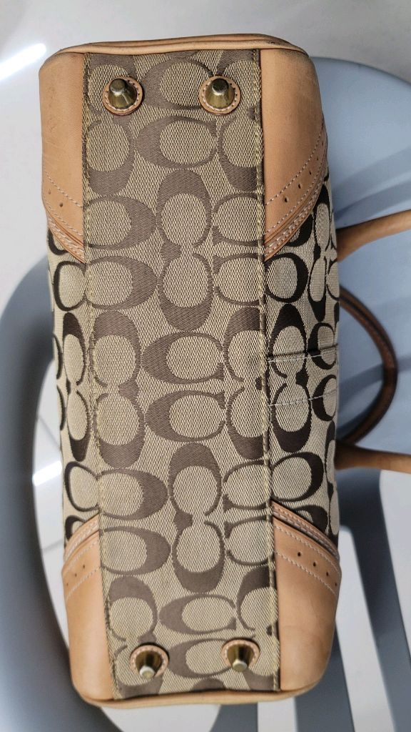 코치 시그니처 가죽 보스턴 백 브라운 이미지