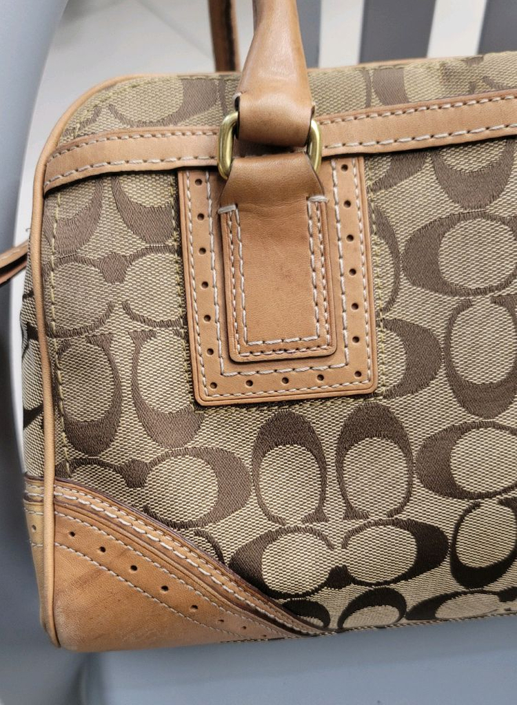 코치 시그니처 가죽 보스턴 백 브라운 이미지