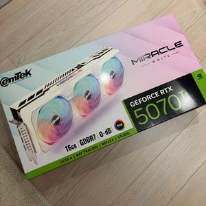 Emtek 이엠텍 RTX 5070Ti 미라클 화이트 이미지