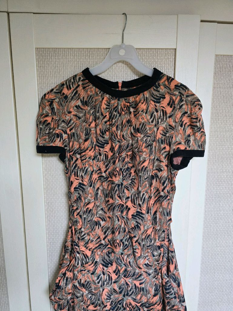 잇미샤 무늬 원피스 이미지