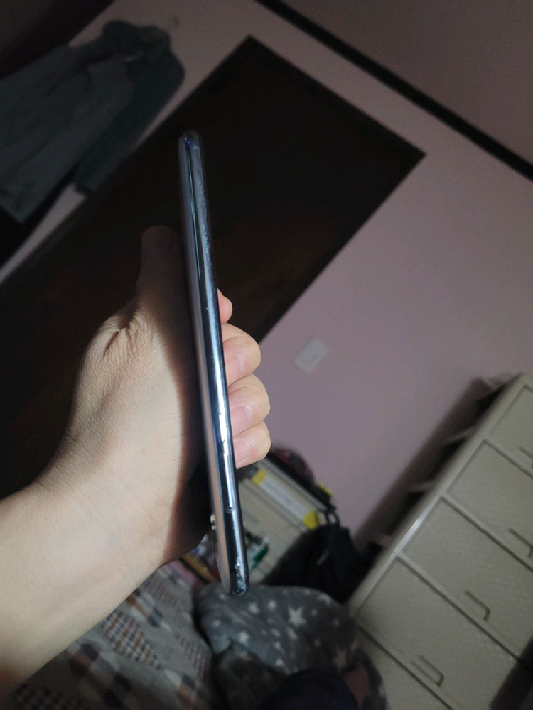 LG Q61 화이트 64GB 부품용으로 팝니다 이미지