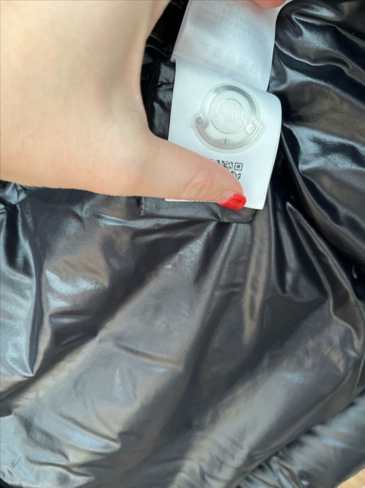 몽클레어 키즈 유광패딩 12y 이미지